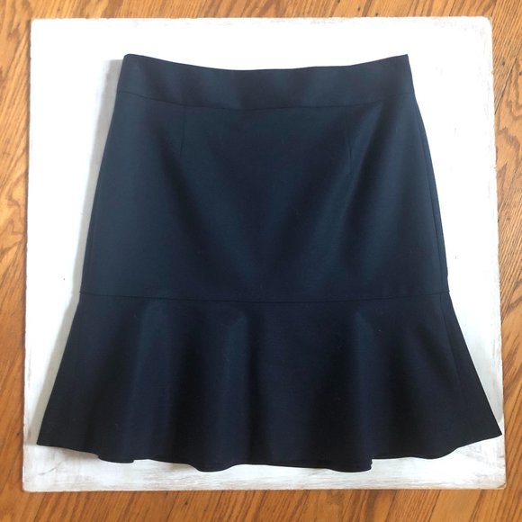 Banana Republic Dresses & Skirts - Banana Republic Black Sleek Suit Flounce Skirt - 4